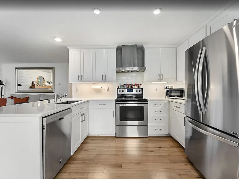 13338 SW Shore Dr — Photo 34