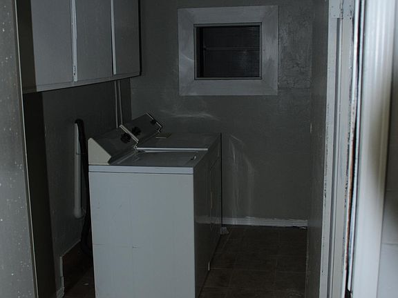 5th image of 215 Bellaire Dr