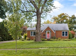586 Crestwood Ave, Wadsworth, OH 44281