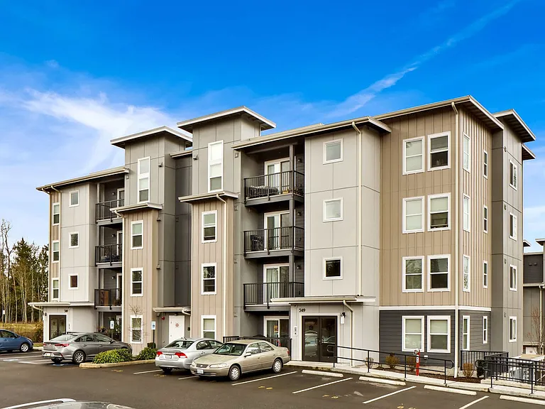 Tremezzo Apartments — Photo 20