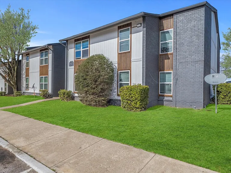 Willow Park Apartments — Photo 2