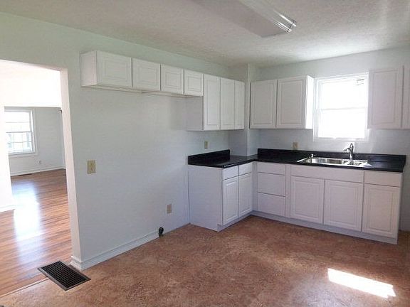 5th image of 1515 3rd St