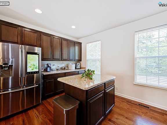 5th image of 1526 Deer Pointe Dr