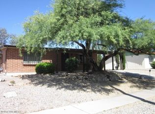718 S Abrego Dr, Green Valley, AZ 85614