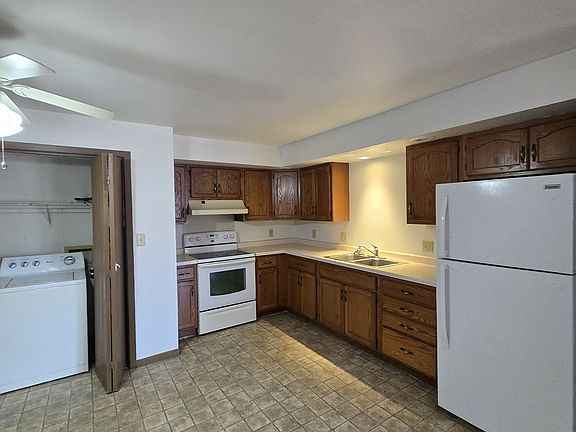 2nd image of 1324 W Main St #2