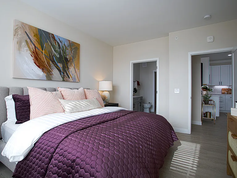 Relay 129 Apartments & Townhomes — Photo 13