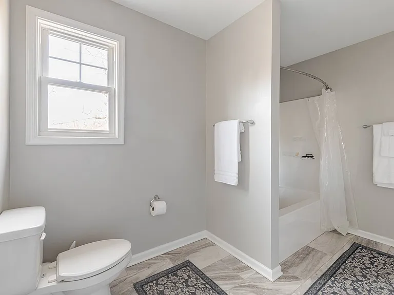 301 Rollason Dr — Photo 20