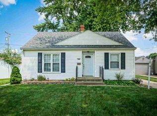 3229 W Shoff Cir, Peoria, IL 61604