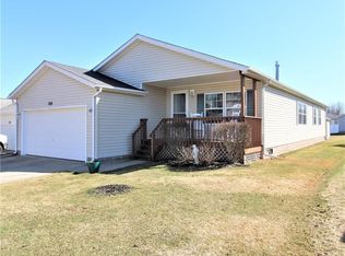 672 Woodlawn Rd, Chardon, OH 44024