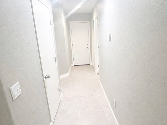 5th image of 1820 Santa Cruz Dr