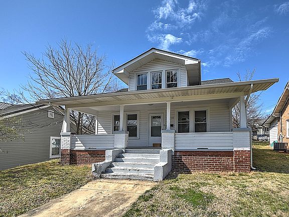 3rd image of 1011 E Unaka Ave