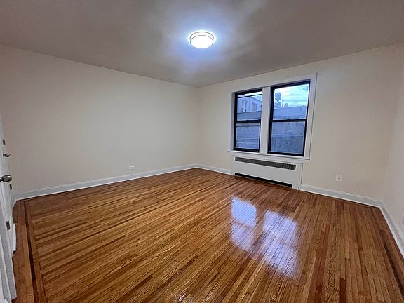 3rd image of 8344 Lefferts Blvd APT 4O