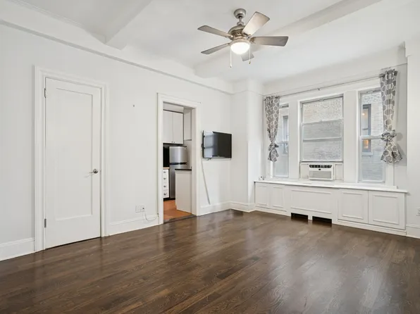 588 West End Avenue image 4 of 8