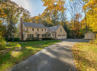 2 Manor Way, Cape Elizabeth, ME 04107