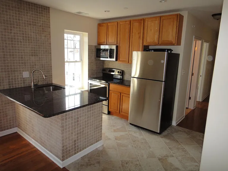 5115 Chester Ave #D — Photo 2