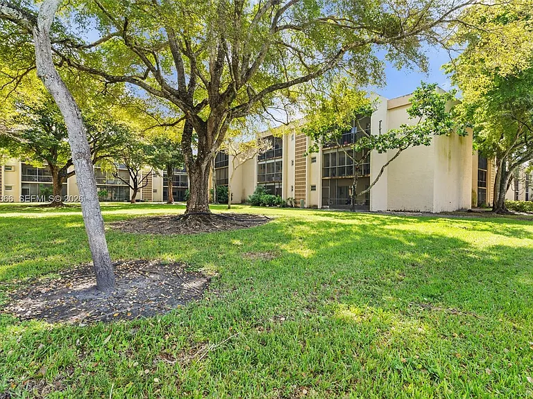 8401 SW 107th Ave #144E — Photo 48