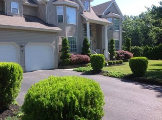 1 Belgian Hill Rd, Lakewood, NJ 08701