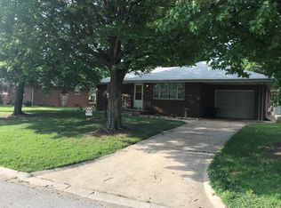 802 Lafayette Ave, Godfrey, IL