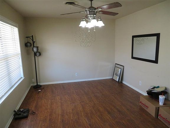 3rd image of 502 W Greenwood Ave