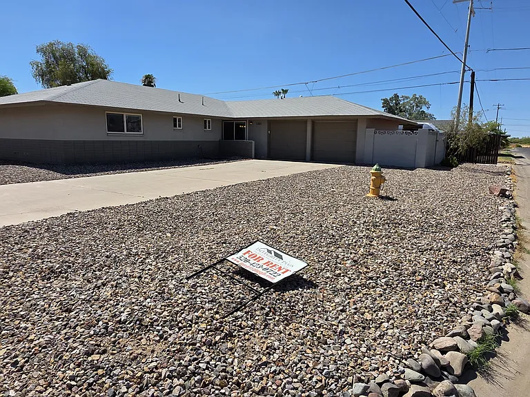 1201 E Barcelona Ave — Photo 4