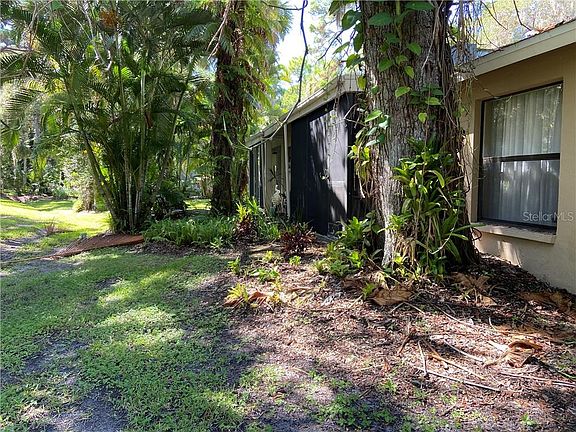 5th image of 4960 Village Gardens Dr