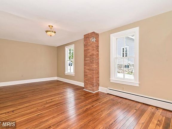 5th image of 41 N Main St