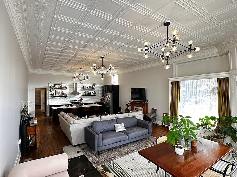 1104 Russell St #1 — Photo 1