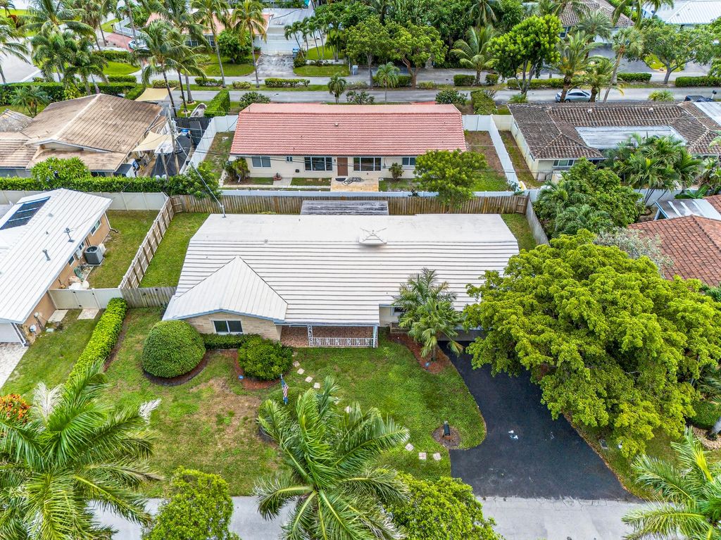 2750 SE 3rd Street, Pompano Beach