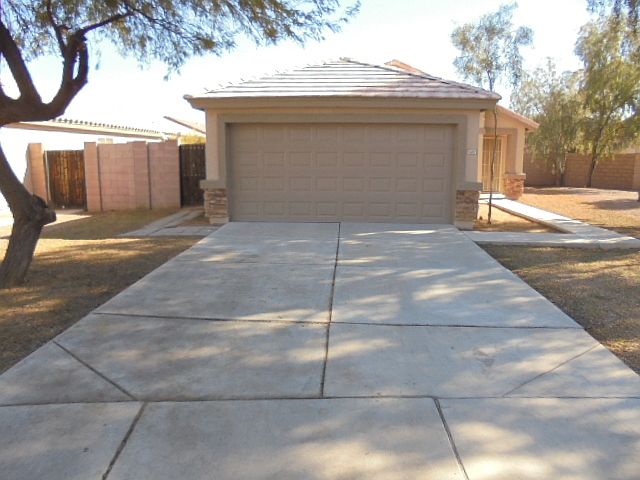 1st image of 3607 N 106th Dr