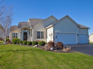 2075 Whisper Ridge Dr, Chittenango, NY 13037