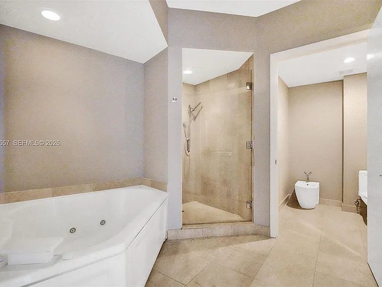 400 Alton Rd #1011 — Photo 16