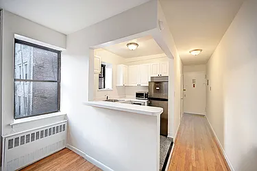 Rented by Urbane Brokerage