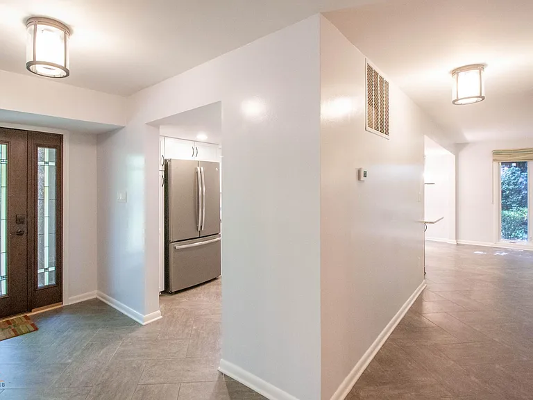 3503 Redwood Ct — Photo 5