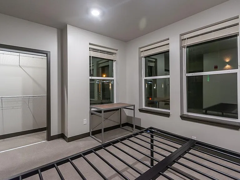 The Bentley Apartments — Photo 149