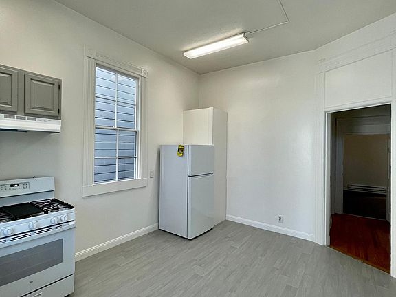4th image of 714 14th St #2