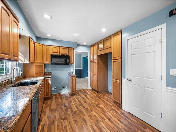 4th image of 13541 Indian Creek Dr