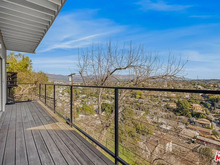 2226 Ronda Vista Dr — Photo 35