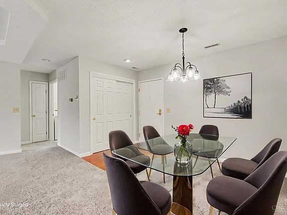 3rd image of 4931 N Arbor Woods Ct APT 105