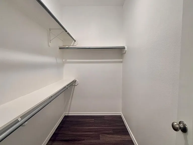 1411 Monterey Dr — Photo 17