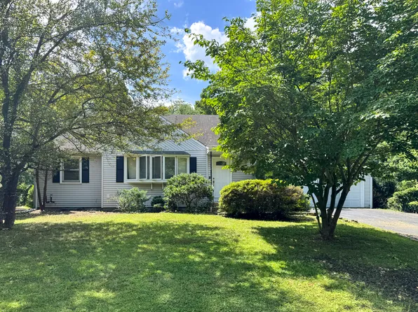 5 Hickory Hill Road, Simsbury, CT 06070