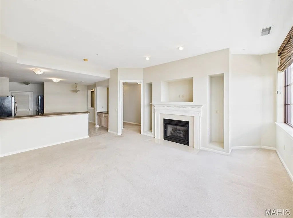 2 bed, 2.5 bath, 1527 sqft, $1,850 — Photo 4