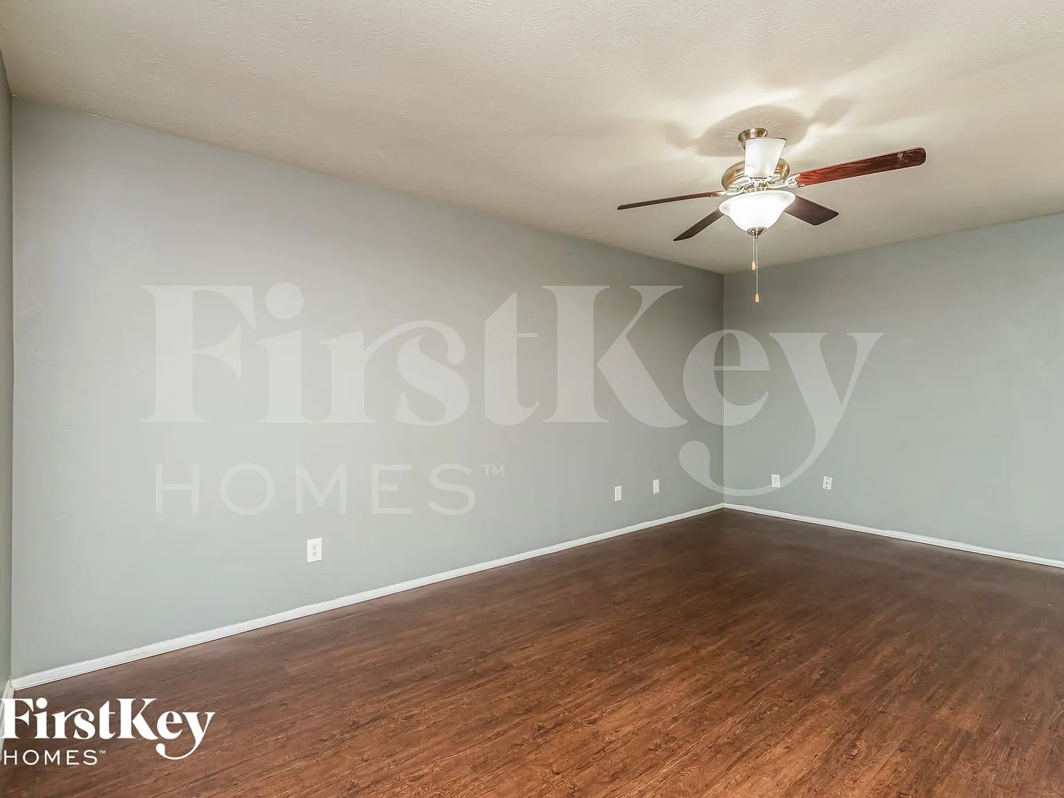 3 bed, 2.0 bath, 1467 sqft, $2,145 — Photo 2
