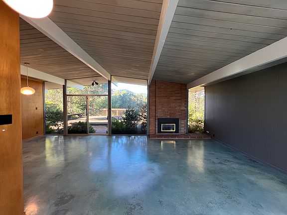 Living room upon entry