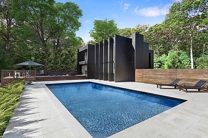 1st image of 3 Spread Oak Ln