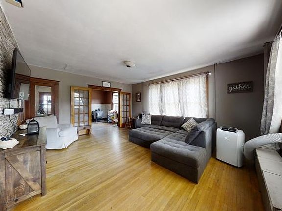5th image of 503 Palmer St