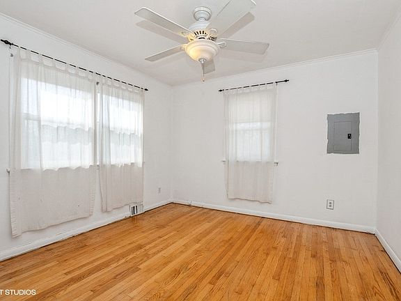 5th image of 8949 Central Ave