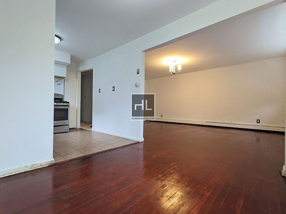 1st image of 3070 12th St #2