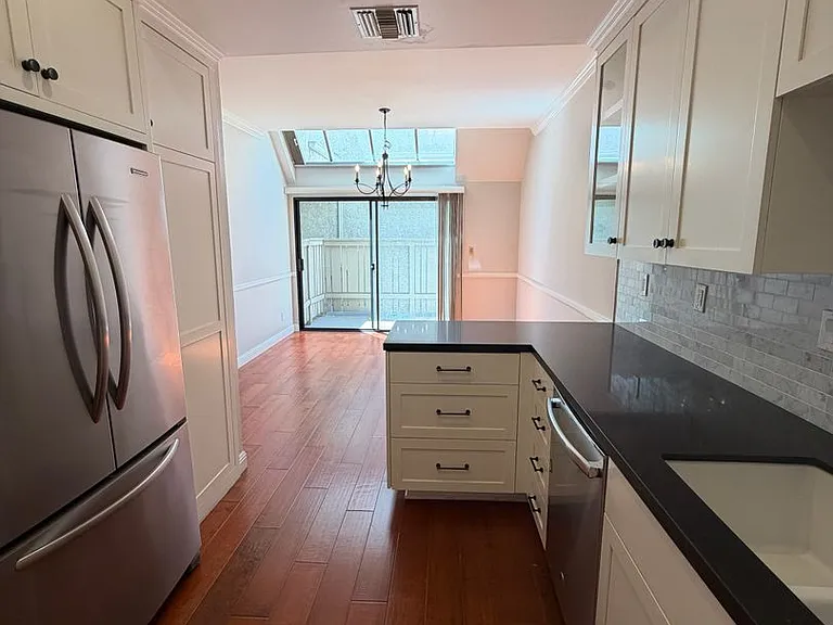 1734 N Verdugo Rd #6 — Photo 19