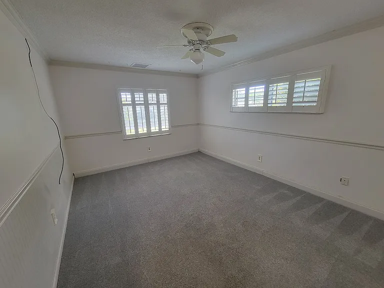 1657 S Lake Ave #3 — Photo 14