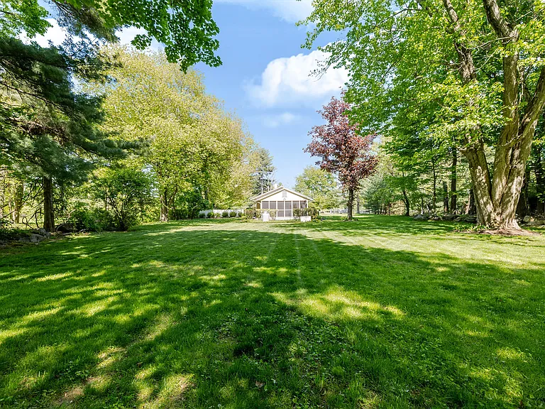 395 Taconic Rd — Photo 15